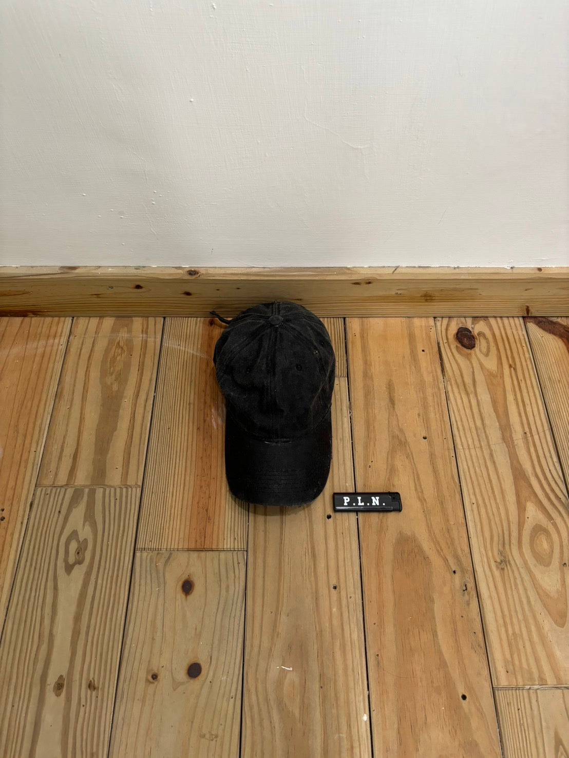 P.L.N. Oilskin Cap Black