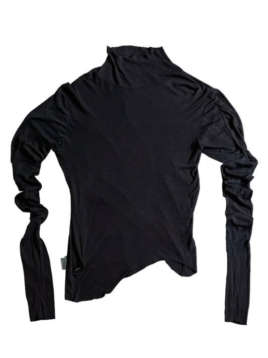 BLACK SINGLE-LAYER TURTLENECK