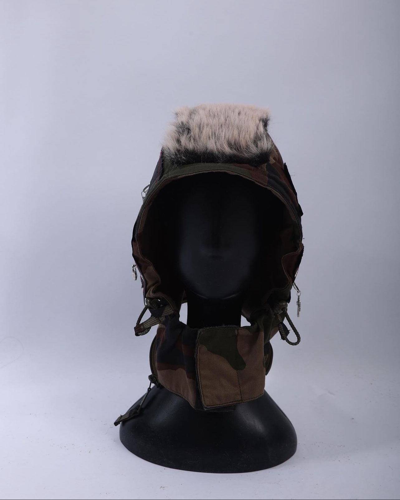 Camo cotton hood - leather - nsynthetic fur - digital prints - metal accessories