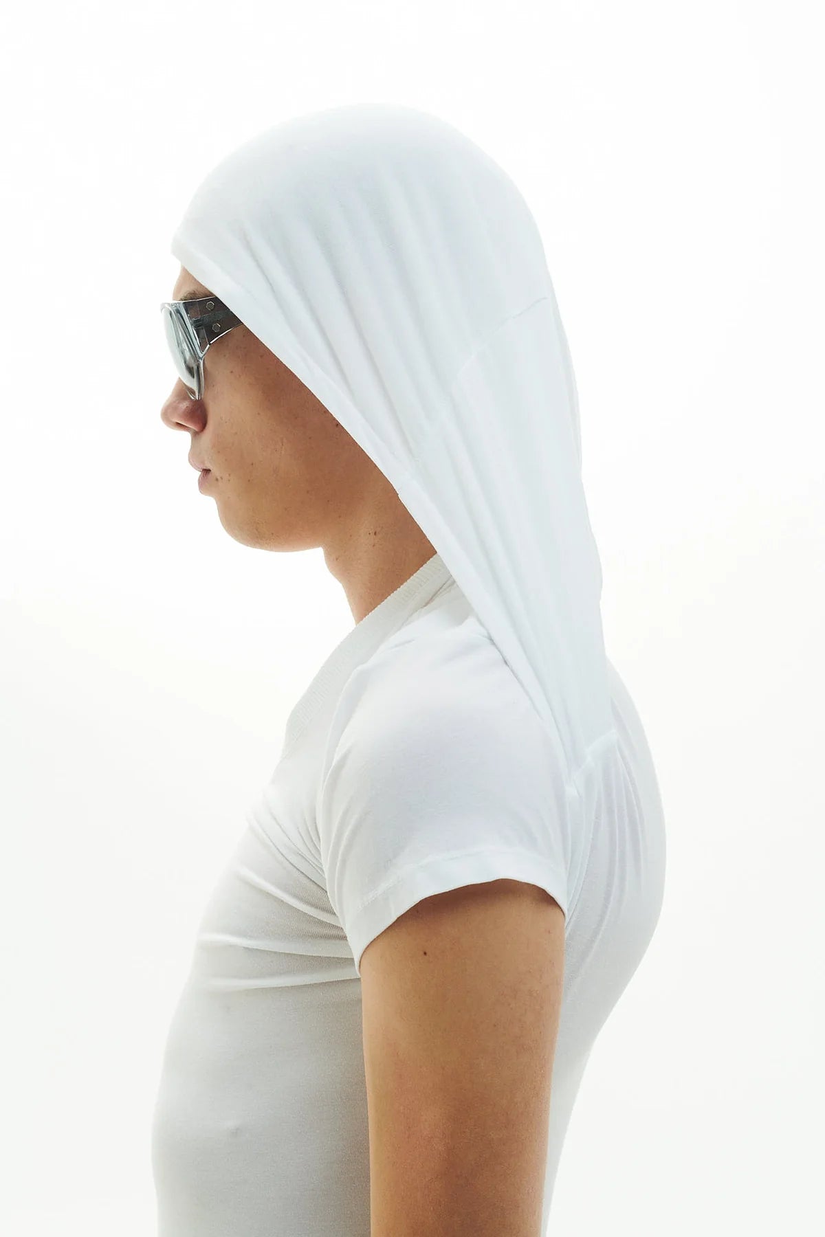 P.L.N. TIGHT HOODED T-SHIRT