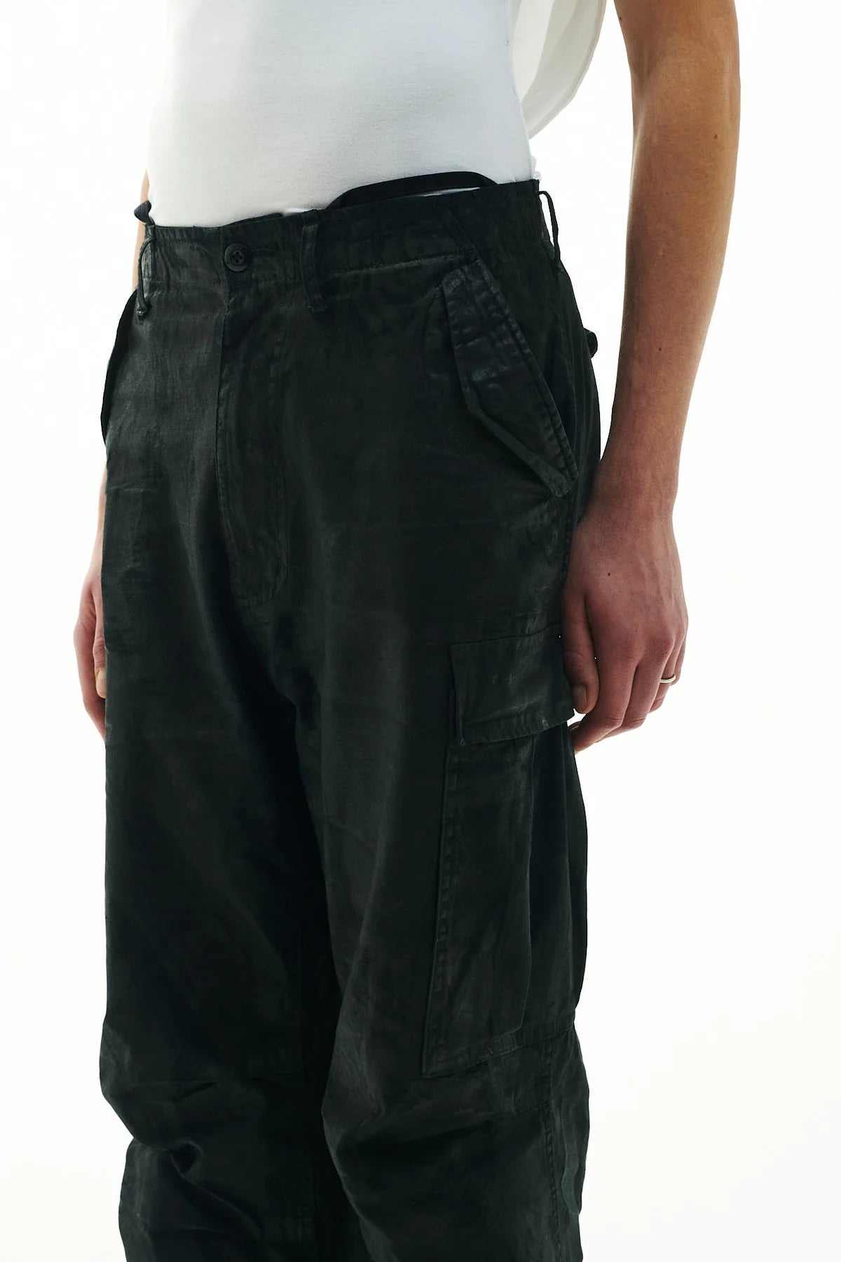 P.L.N.
CARGO PANTS – BLACK